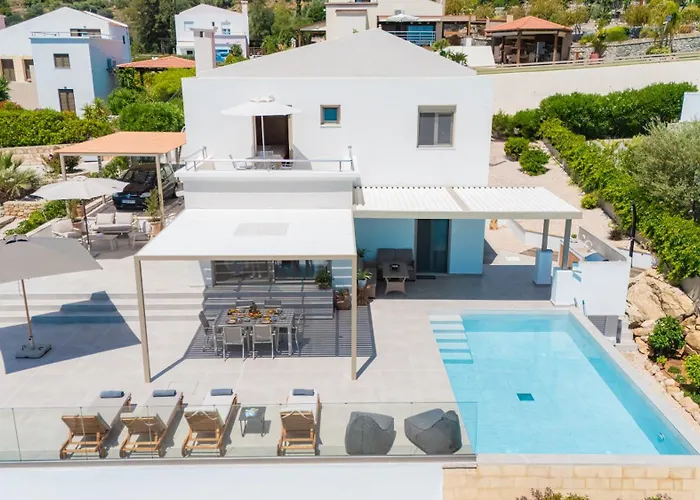 Nostos Villa